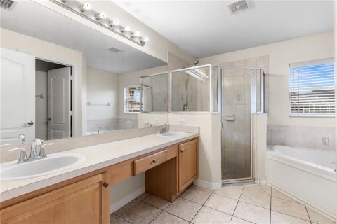 Villa ou maison à vendre à Tampa, Floride: 4 chambres, 203.92 m2 № 2196038 - photo 13