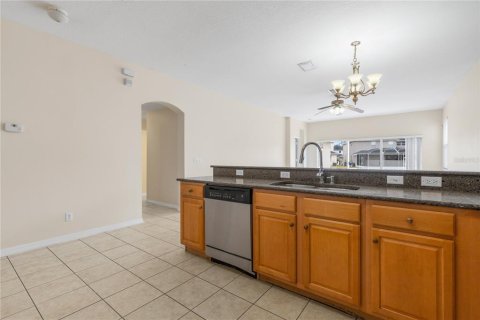 Villa ou maison à vendre à Tampa, Floride: 4 chambres, 203.92 m2 № 2196038 - photo 11