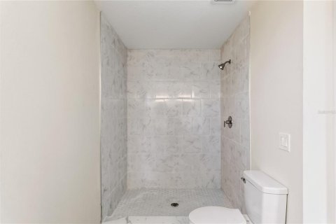 Villa ou maison à vendre à Deltona, Floride: 3 chambres, 270.9 m2 № 2201315 - photo 13