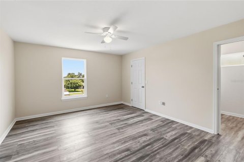Villa ou maison à vendre à Deltona, Floride: 3 chambres, 270.9 m2 № 2201315 - photo 11