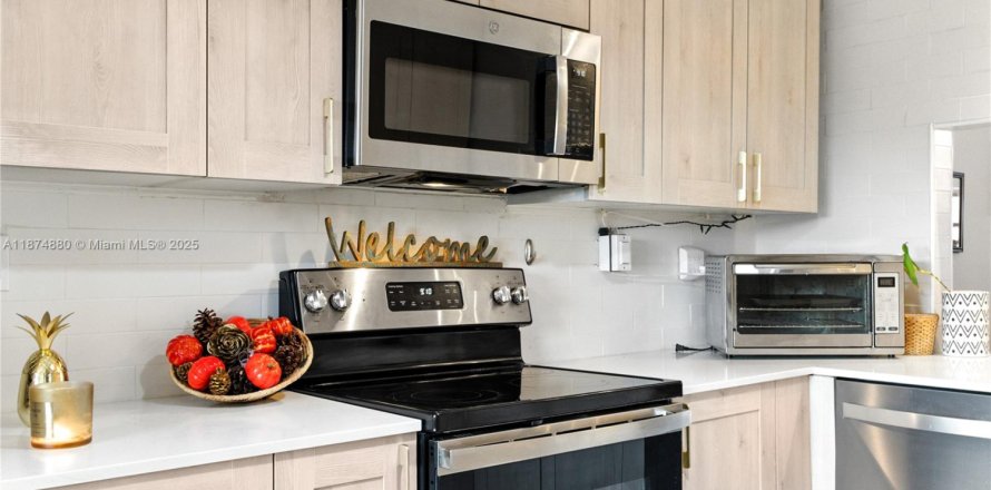 Condo in Sunrise, Florida, 2 bedrooms  № 1928883