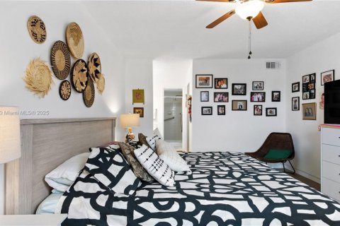 Condo in Sunrise, Florida, 2 bedrooms  № 1928883 - photo 16