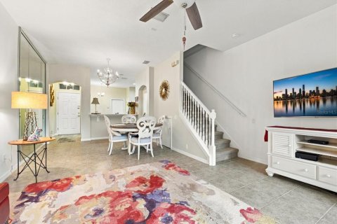 Townhouse in Pinellas Park, Florida 2 bedrooms, 117.89 sq.m. № 2425870 - photo 11