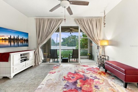 Townhouse in Pinellas Park, Florida 2 bedrooms, 117.89 sq.m. № 2425870 - photo 9