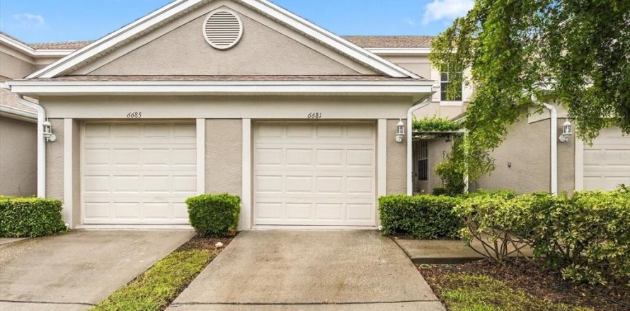 Townhouse in Pinellas Park, Florida 2 bedrooms, 117.89 sq.m. № 2425870