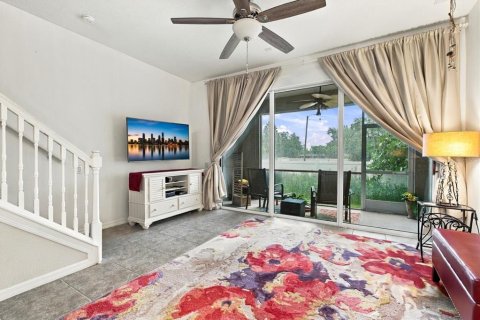 Townhouse in Pinellas Park, Florida 2 bedrooms, 117.89 sq.m. № 2425870 - photo 8