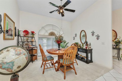 House in Port Charlotte, Florida 3 bedrooms, 192.49 sq.m. № 1636631 - photo 9