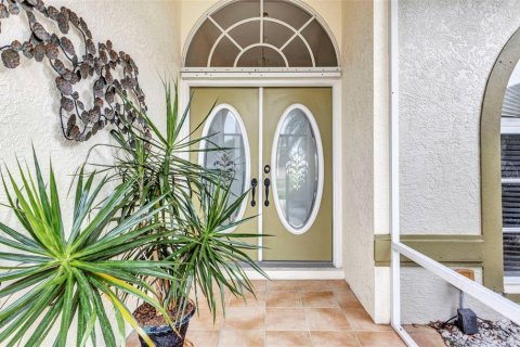 House in Port Charlotte, Florida 3 bedrooms, 192.49 sq.m. № 1636631 - photo 3
