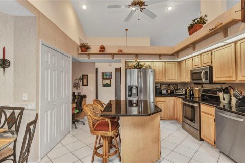 House in Port Charlotte, Florida 3 bedrooms, 192.49 sq.m. № 1636631 - photo 14