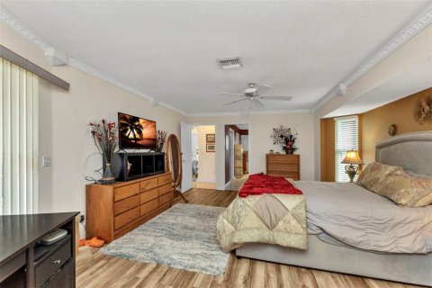 House in Port Charlotte, Florida 3 bedrooms, 192.49 sq.m. № 1636631 - photo 17