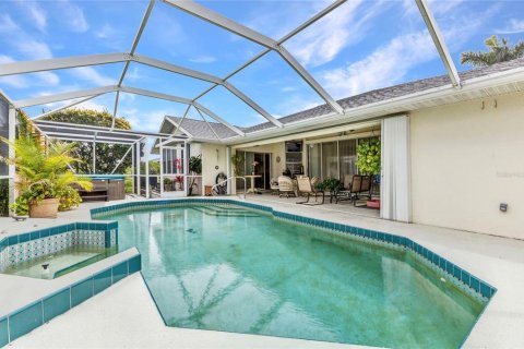 House in Port Charlotte, Florida 3 bedrooms, 192.49 sq.m. № 1636631 - photo 29
