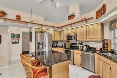 House in Port Charlotte, Florida 3 bedrooms, 192.49 sq.m. № 1636631 - photo 11
