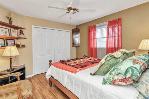 House in Port Charlotte, Florida 3 bedrooms, 192.49 sq.m. № 1636631 - photo 25