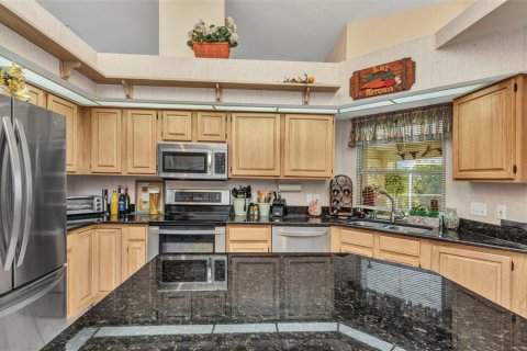 House in Port Charlotte, Florida 3 bedrooms, 192.49 sq.m. № 1636631 - photo 13