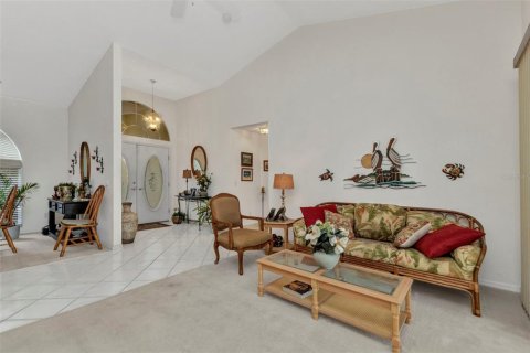 House in Port Charlotte, Florida 3 bedrooms, 192.49 sq.m. № 1636631 - photo 4