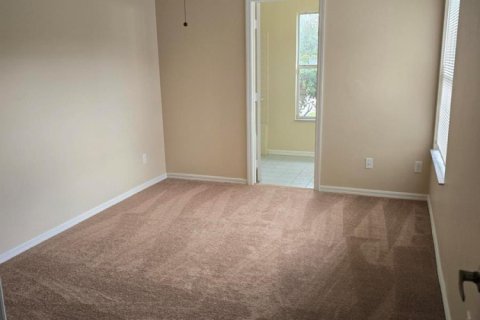 House in Port St. Lucie, Florida 3 bedrooms, 172.24 sq.m. № 2249651 - photo 15