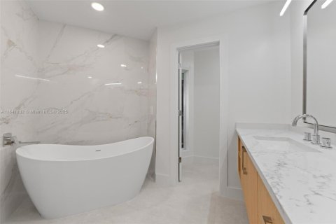 Casa en venta en Delray Beach, Florida, 5 dormitorios, 395.48 m2 № 1839124 - foto 25