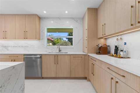 Casa en venta en Delray Beach, Florida, 5 dormitorios, 395.48 m2 № 1839124 - foto 10