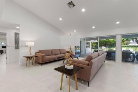 Casa en venta en Delray Beach, Florida, 5 dormitorios, 395.48 m2 № 1839124 - foto 15