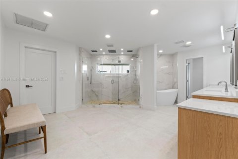 Casa en venta en Delray Beach, Florida, 5 dormitorios, 395.48 m2 № 1839124 - foto 22