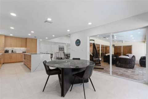 Casa en venta en Delray Beach, Florida, 5 dormitorios, 395.48 m2 № 1839124 - foto 14