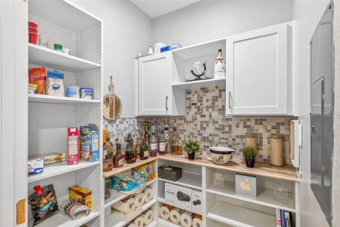 Condo in Kissimmee, Florida, 3 bedrooms  № 2093952 - photo 9