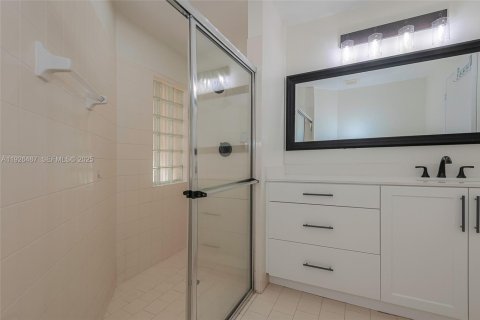 Townhouse in Pembroke Pines, Florida 3 bedrooms, 125.98 sq.m. № 1987362 - photo 20