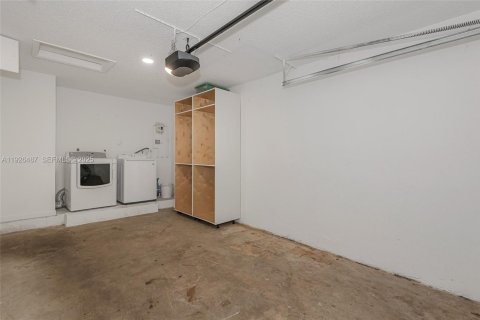 Townhouse in Pembroke Pines, Florida 3 bedrooms, 125.98 sq.m. № 1987362 - photo 28