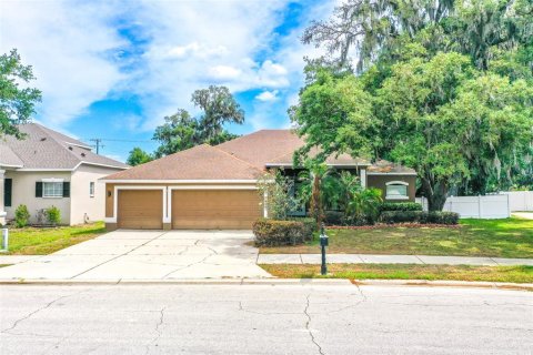 House in Valrico, Florida 4 bedrooms, 252.69 sq.m. № 2094925 - photo 29