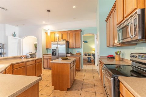 House in Valrico, Florida 4 bedrooms, 252.69 sq.m. № 2094925 - photo 4