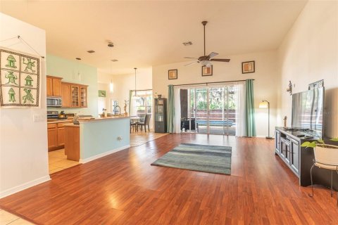 House in Valrico, Florida 4 bedrooms, 252.69 sq.m. № 2094925 - photo 5