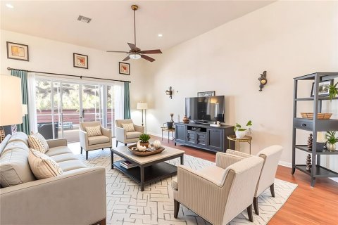 House in Valrico, Florida 4 bedrooms, 252.69 sq.m. № 2094925 - photo 6