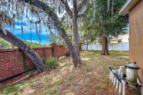House in Valrico, Florida 4 bedrooms, 252.69 sq.m. № 2094925 - photo 27