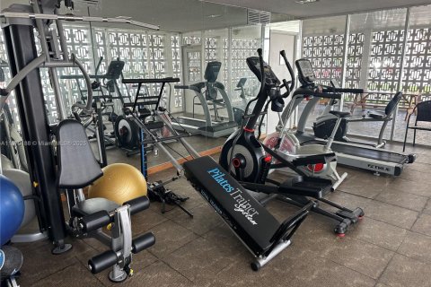 Condo in Oakland Park, Florida, 1 bedroom  № 1927788 - photo 18