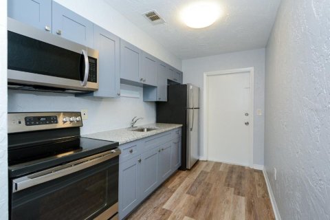 Appartement à louer à Bradenton, Floride: 2 chambres, 65.03 m2 № 2407055 - photo 6