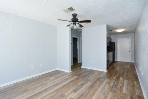 Appartement à louer à Bradenton, Floride: 2 chambres, 65.03 m2 № 2407055 - photo 4