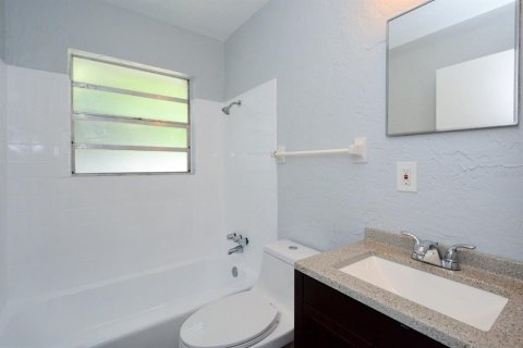 Appartement à louer à Bradenton, Floride: 2 chambres, 65.03 m2 № 2407055 - photo 11