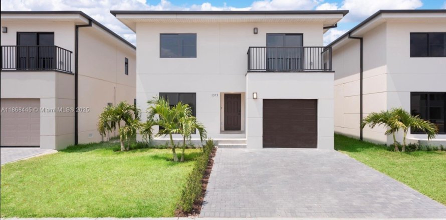 Casa en Florida City, Florida 4 dormitorios № 1895983