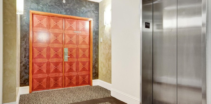 Condo in Fort Lauderdale, Florida, 5 bedrooms  № 856180