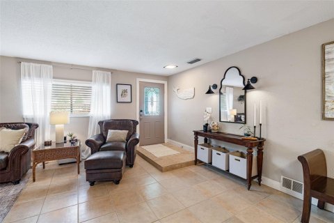 House in Palm Coast, Florida 5 bedrooms, 185.34 sq.m. № 1905489 - photo 5