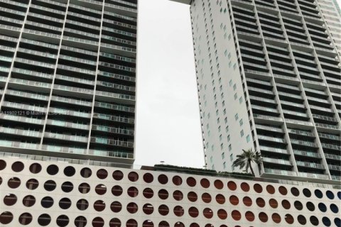 Condominio en alquiler en Miami, Florida, 2 dormitorios, 102.19 m2 № 1953601 - foto 1