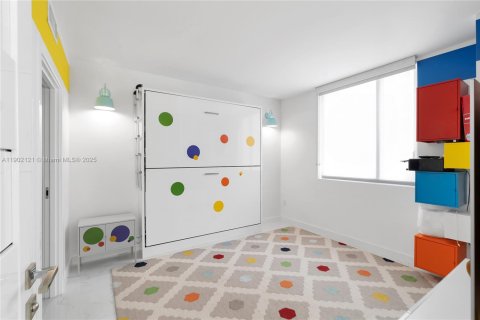 Condominio en alquiler en Miami, Florida, 2 dormitorios, 102.19 m2 № 1953601 - foto 5