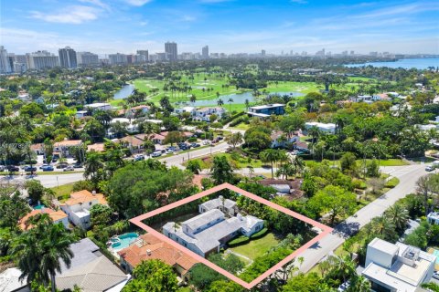 Купить виллу или дом в Майами-Бич, Флорида 6 спален, 464.33м2, № 1959320 - фото 22