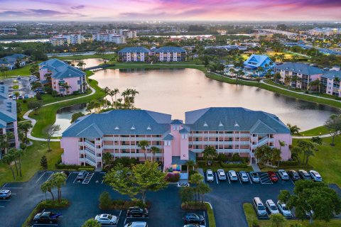 Condo in Jupiter, Florida, 1 bedroom  № 2181305 - photo 2