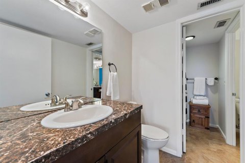 Condo in Jupiter, Florida, 1 bedroom  № 2181305 - photo 11