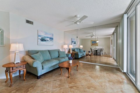 Condo in Jupiter, Florida, 1 bedroom  № 2181305 - photo 16