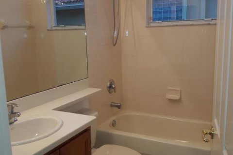Casa en venta en Fort Myers, Florida, 4 dormitorios, 226.5 m2 № 2247849 - foto 22