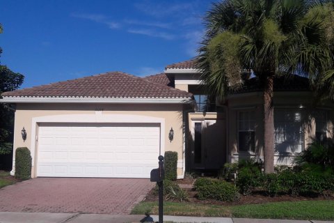 Casa en venta en Fort Myers, Florida, 4 dormitorios, 226.5 m2 № 2247849 - foto 2