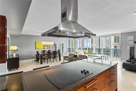 Condominio en venta en Hallandale Beach, Florida, 2 dormitorios, 165.55 m2 № 2004104 - foto 6