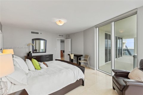 Condominio en venta en Hallandale Beach, Florida, 2 dormitorios, 165.55 m2 № 2004104 - foto 24